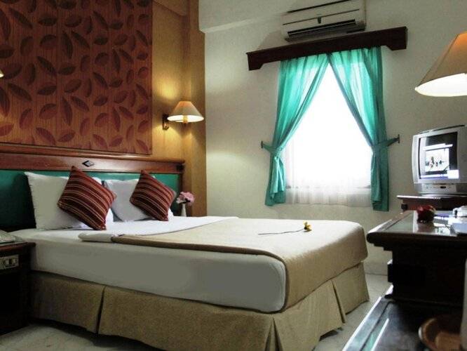 Puri Jaya Hotel