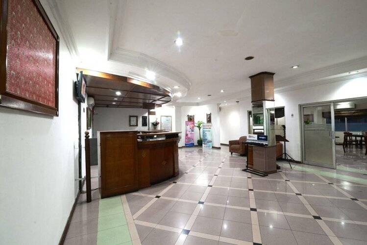 Puri Jaya Hotel