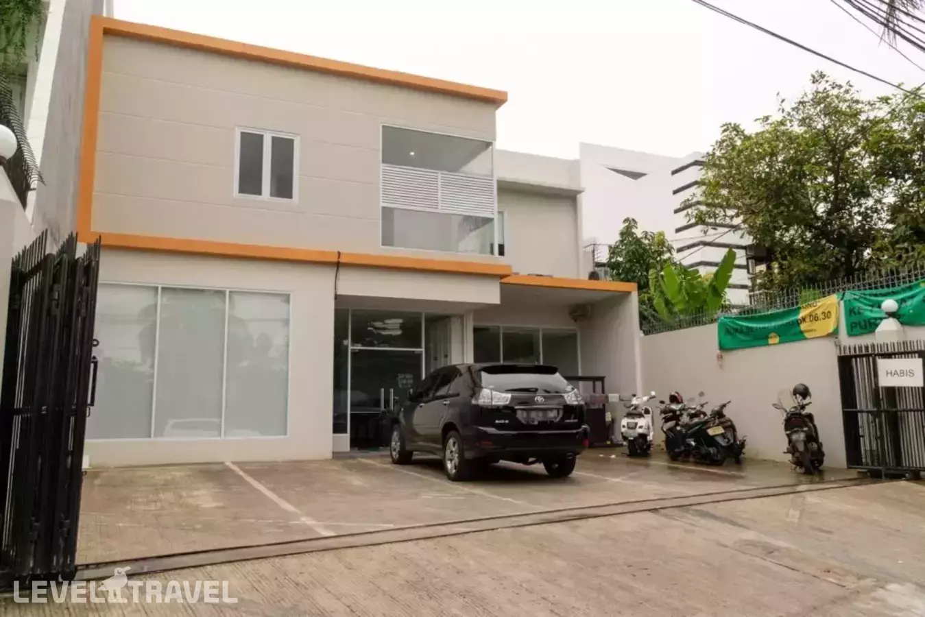 Reddoorz Near Puri Indah Mall