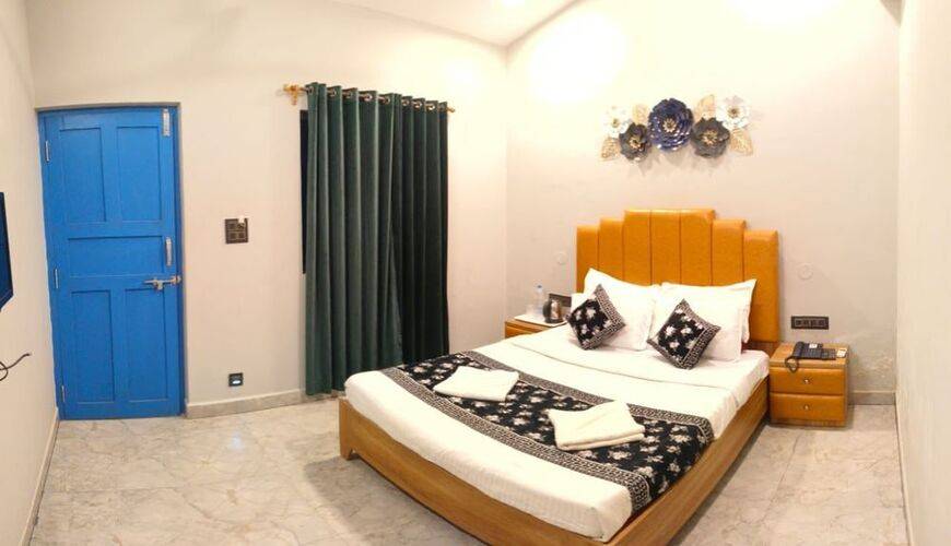 Seras Beach Side Hotel