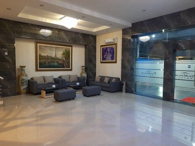 Ams Penthouse