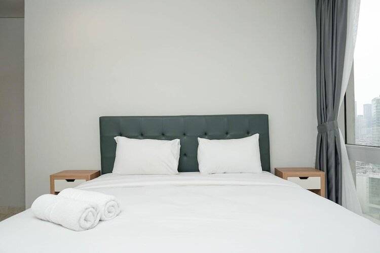 Comfortable Deluxe 2br At The Empyreal Condominium Epicentrum Apartment By Travelio