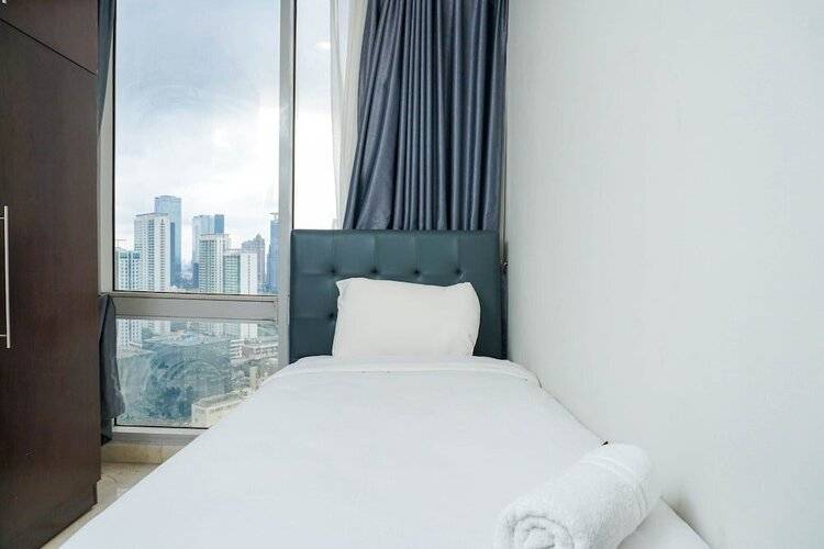 Comfortable Deluxe 2br At The Empyreal Condominium Epicentrum Apartment By Travelio