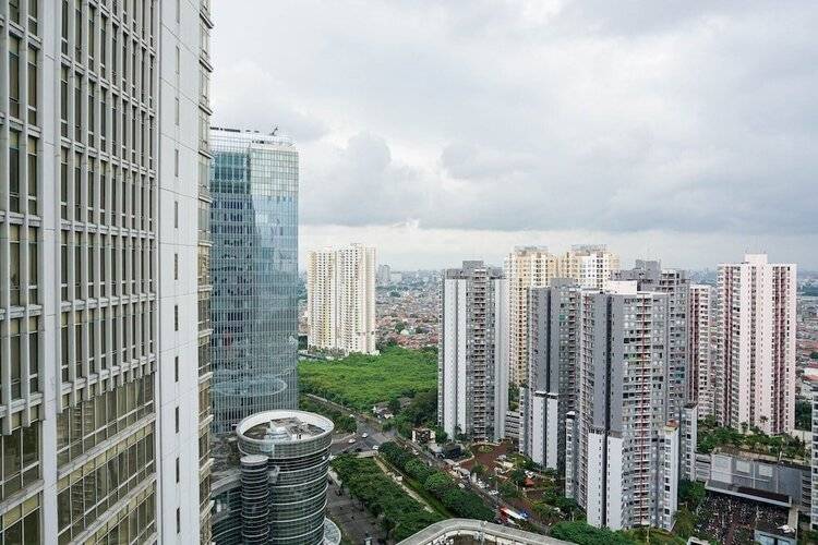 Comfortable Deluxe 2br At The Empyreal Condominium Epicentrum Apartment By Travelio