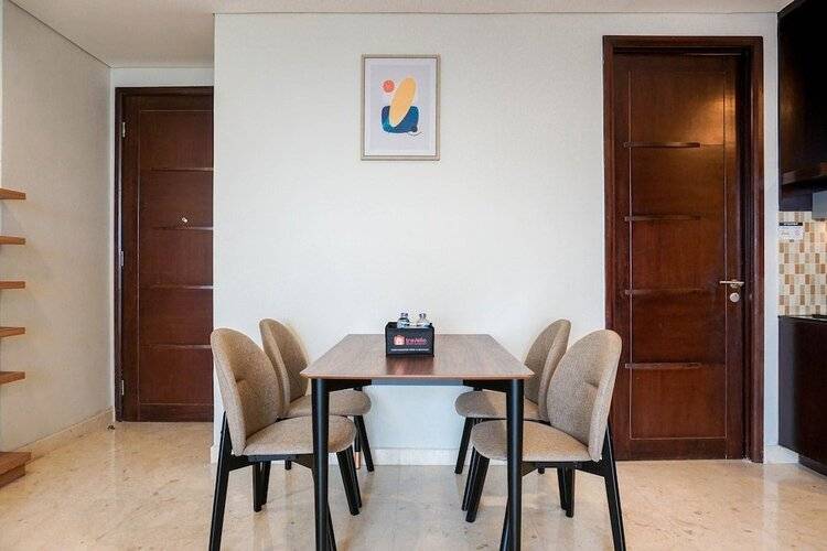 Comfortable Deluxe 2br At The Empyreal Condominium Epicentrum Apartment By Travelio