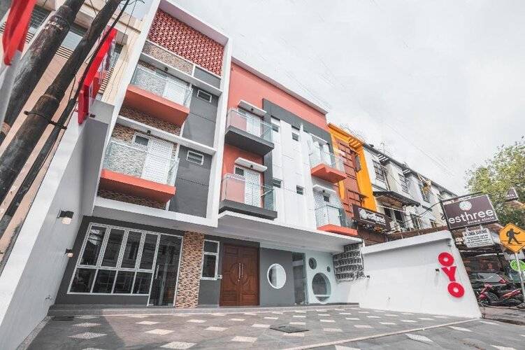 Oyo 1487 Residence Khoe