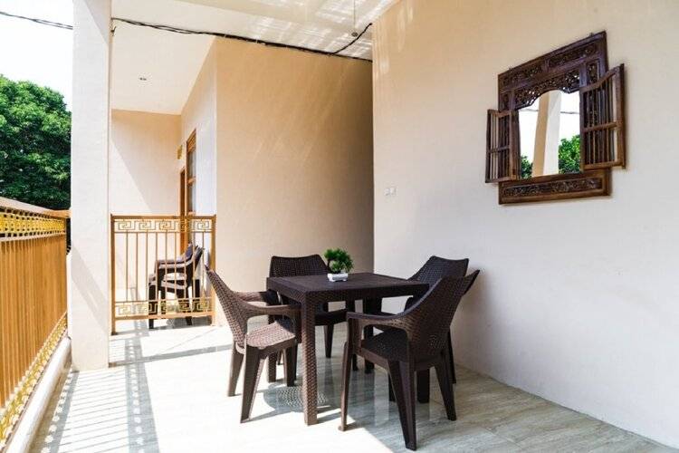 Reddoorz Near Cipinang Indah Mall