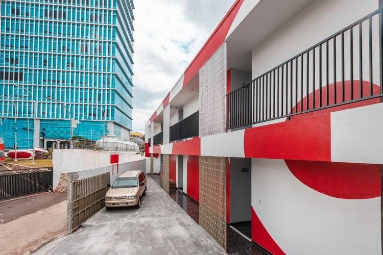 Super Oyo 2223 J&B Room Utan Kayu