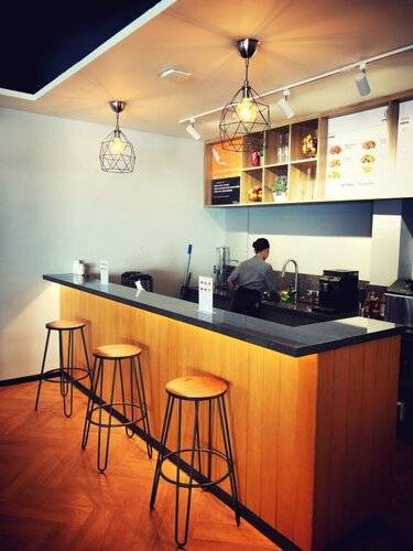 Yellow Bee Tanah Abang