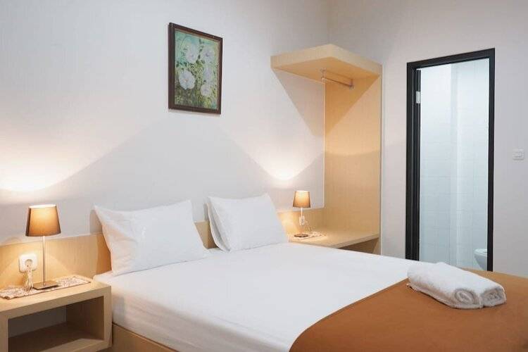 Urooms Panglima Polim
