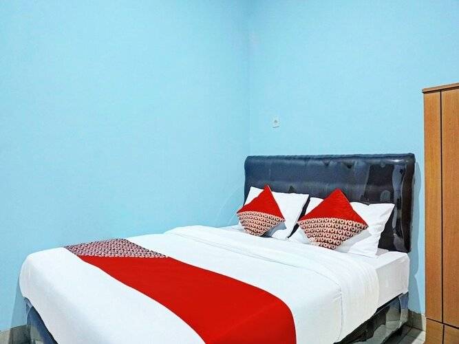 Super Oyo 91535 J&B Rooms Tomang