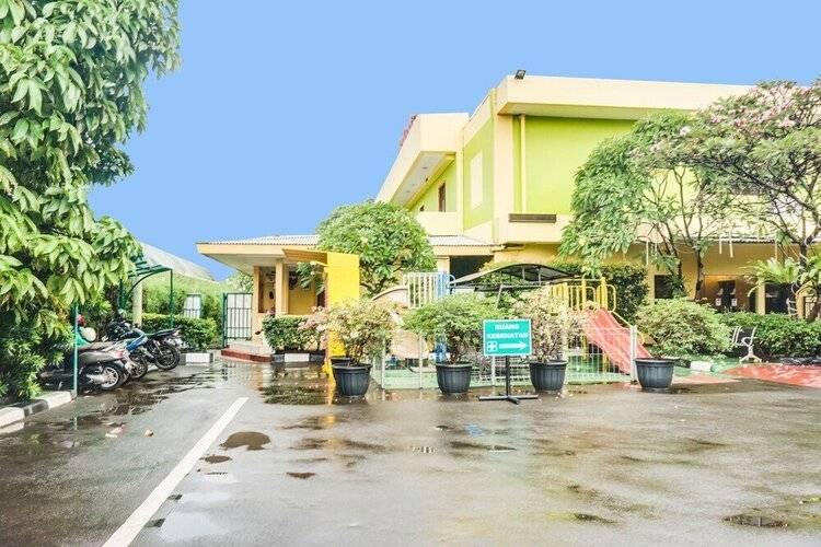 Super Oyo Townhouse Oak Bi Executive