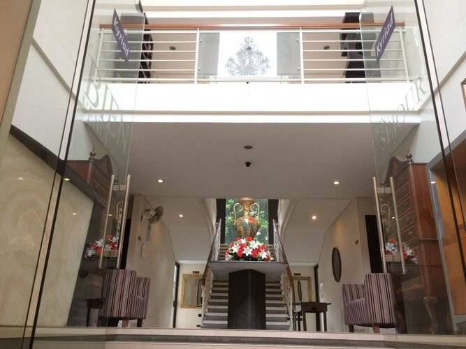 Arimbi Pejaten Suites