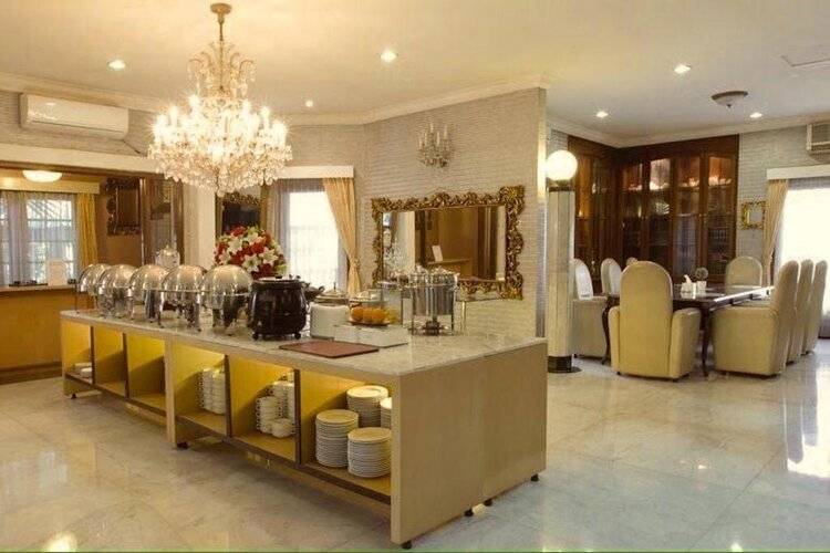 Arimbi Pejaten Suites