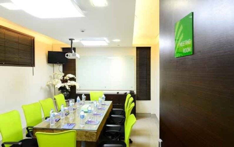 Bamboo Inn Hotel & Cafe
