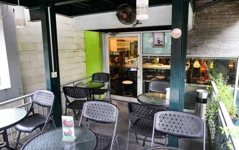 Bamboo Inn Hotel & Cafe
