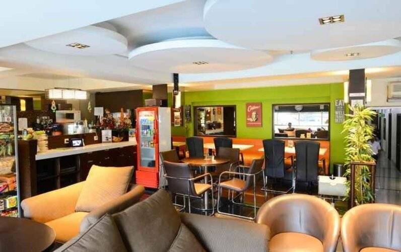 Bamboo Inn Hotel & Cafe