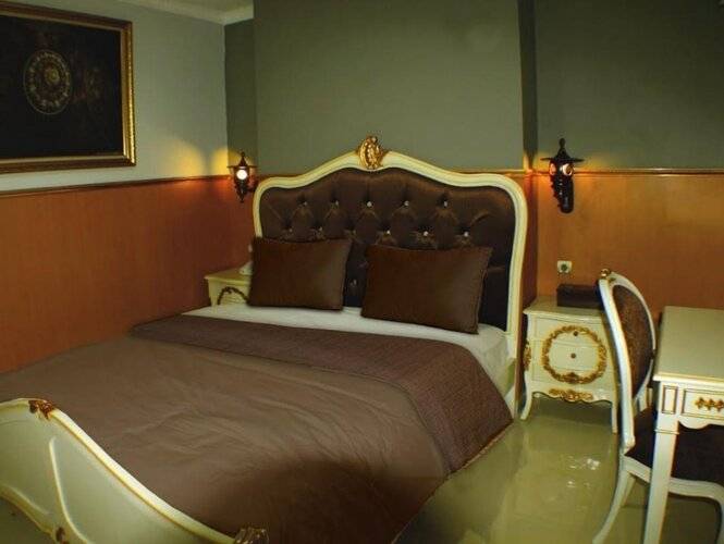 Grand Batik Inn