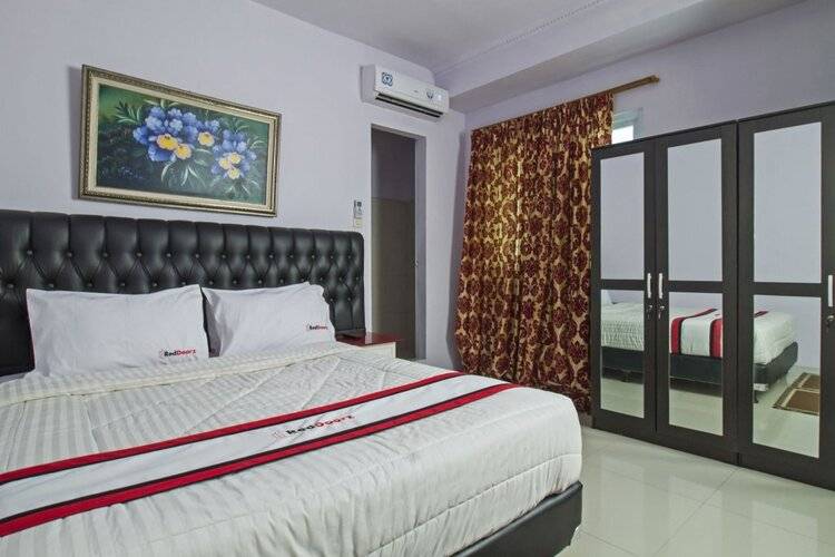 Reddoorz Plus @ Guntur Raya Setiabudi