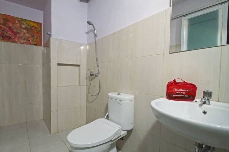Reddoorz Plus @ Guntur Raya Setiabudi