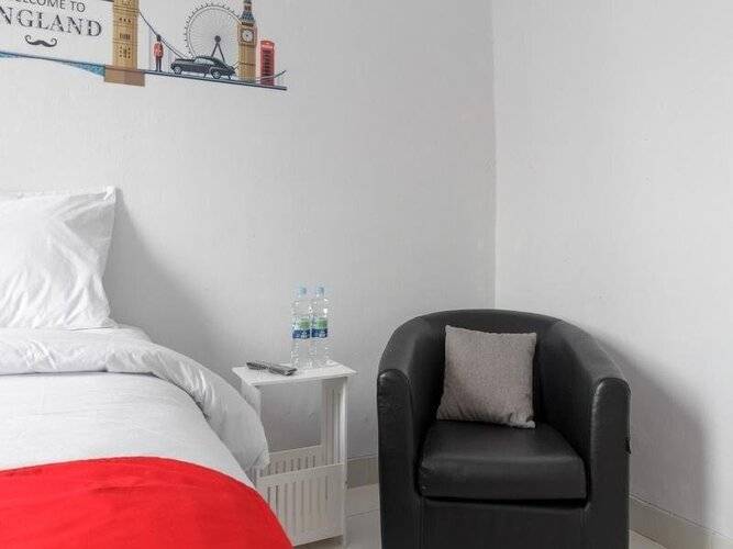 Reddoorz Plus Near Taman Rasuna Menteng
