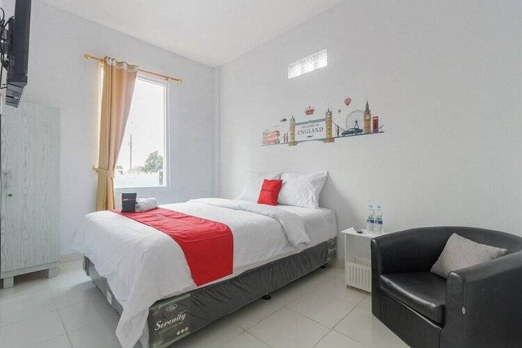 Reddoorz Plus Near Taman Rasuna Menteng