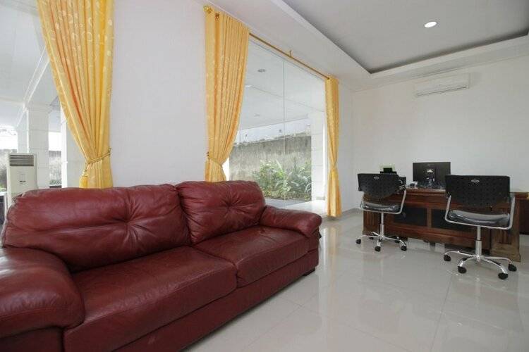 Reddoorz Premium @ Gandaria Jagakarsa