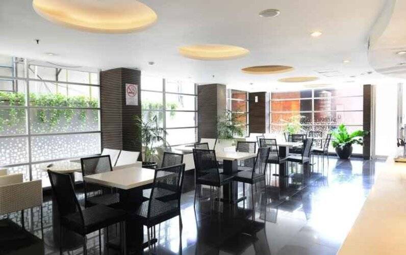 Studio One Hotel