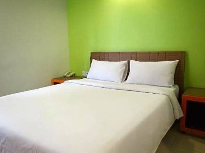 Studio One Hotel