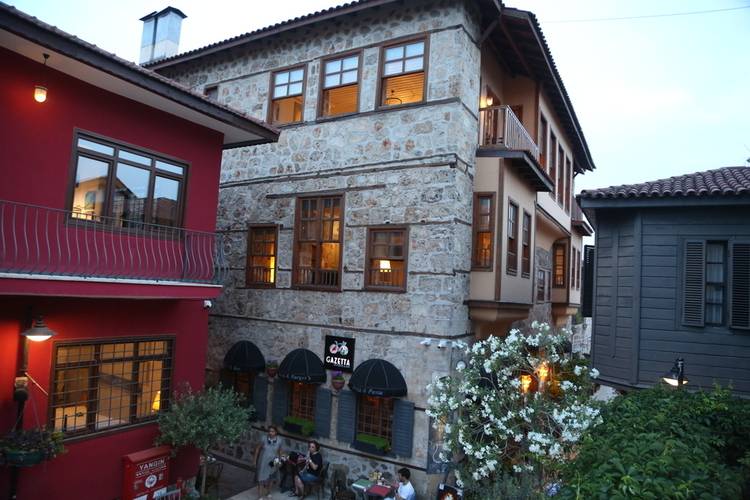 Gazetta Suite Boutique