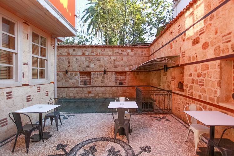 Gazetta Suite Boutique