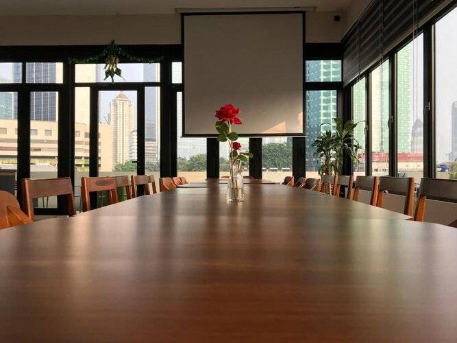 Eightin Hotel Sudirman Jakarta