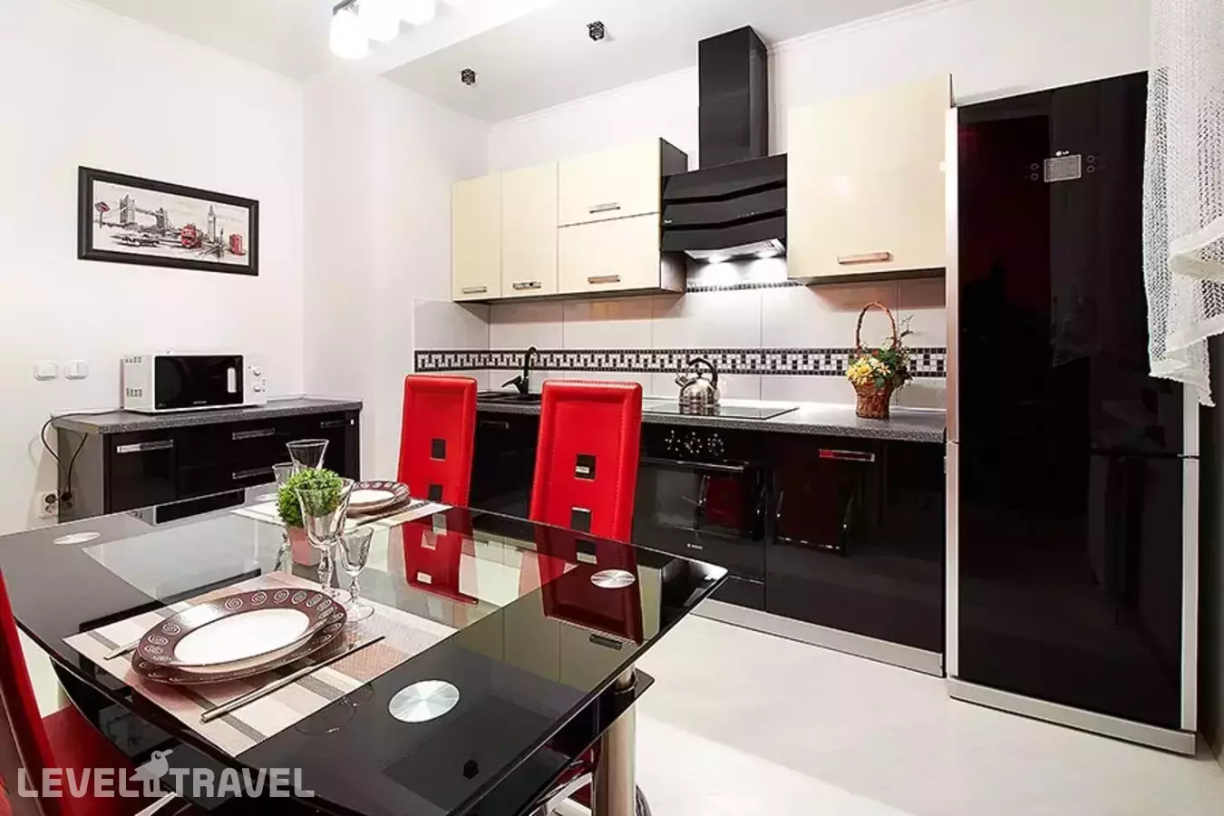 Евроуют На Переулке Поповича 8