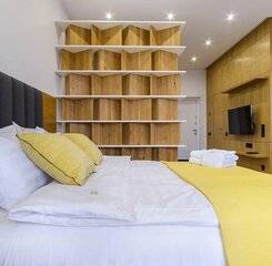 $item['hotel']['name']