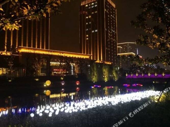 Shanghai Fuyue Hotel