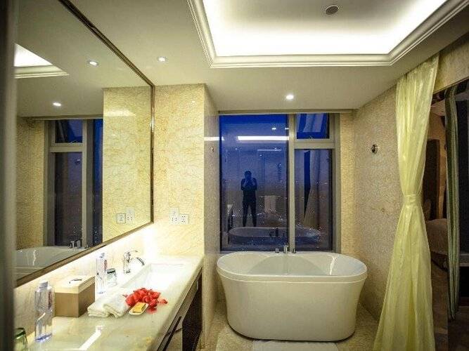 Shanghai Fuyue Hotel