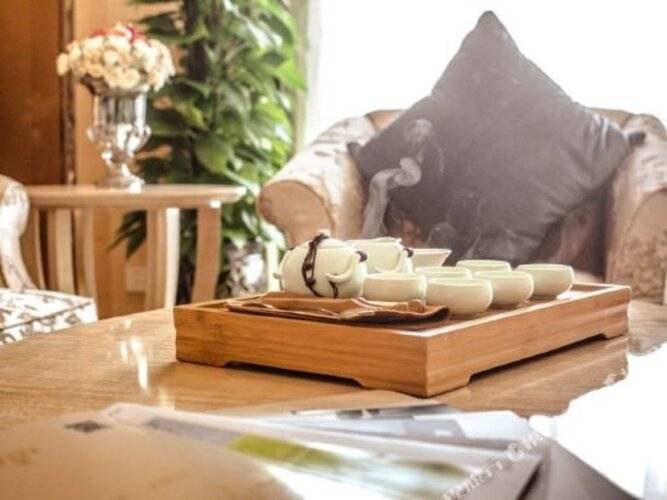 Shanghai Fuyue Hotel