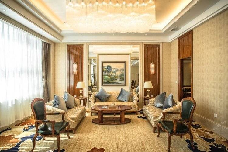 Shanghai Fuyue Hotel