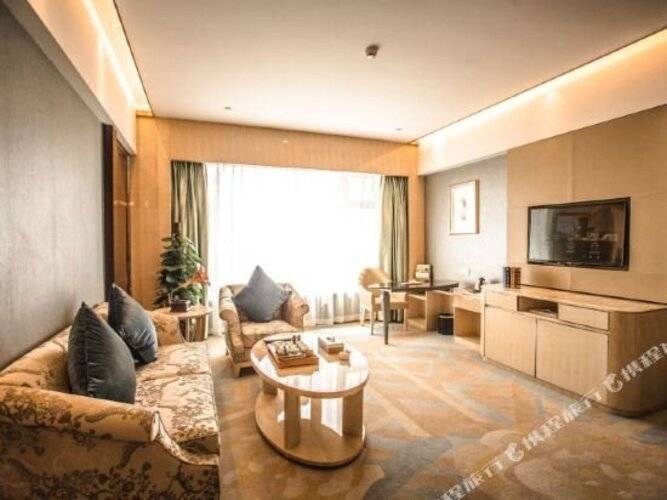 Shanghai Fuyue Hotel