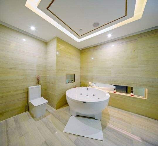 Shanghai Royal Garden Hotel