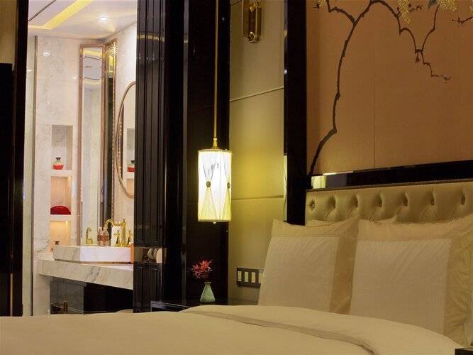 Shanghai Royal Garden Hotel