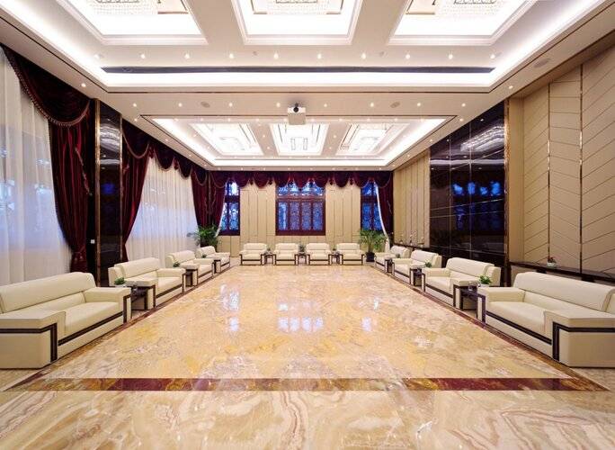 Shanghai Royal Garden Hotel
