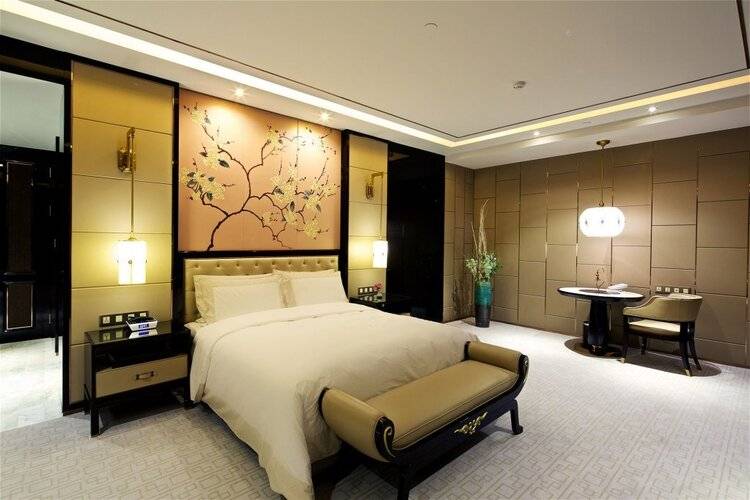 Shanghai Royal Garden Hotel
