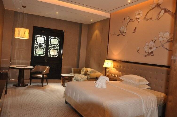 Shanghai Royal Garden Hotel