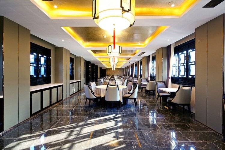 Shanghai Royal Garden Hotel