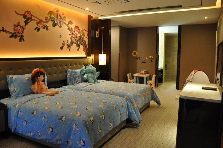 Shanghai Royal Garden Hotel