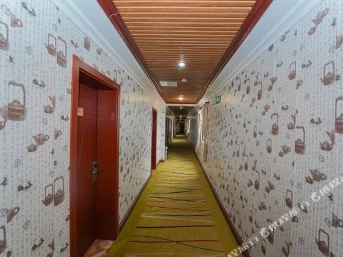 Super 8 Hotel