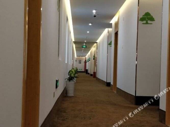Greentree Inn Shanghai Jinshan District Wanda Plaz