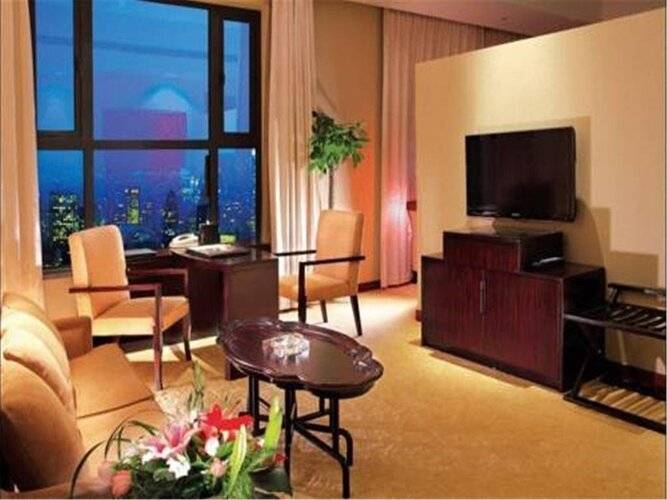 Shanghai Yuloon Hotel