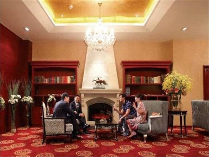 Shanghai Yuloon Hotel